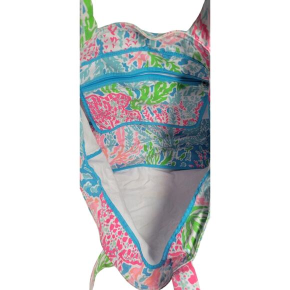 Lilly Pulitzer Beach Tote in HTF Let’s Cha Cha - Picture 3 of 5